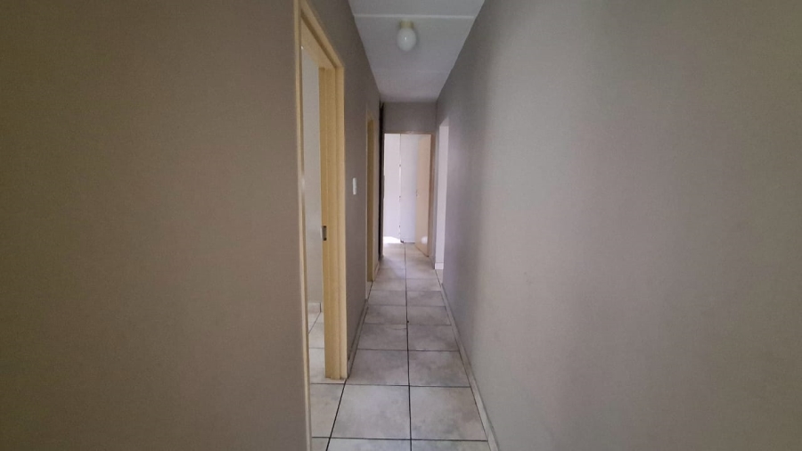3 Bedroom Property for Sale in Safari Gardens North West